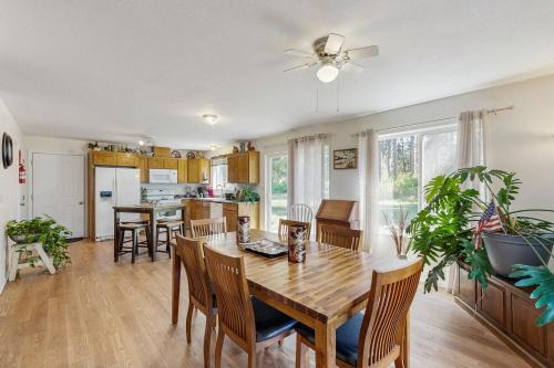 Chiloquin House | 1 Mi to Boat Launch! Lake-View Chiloquin Retreat