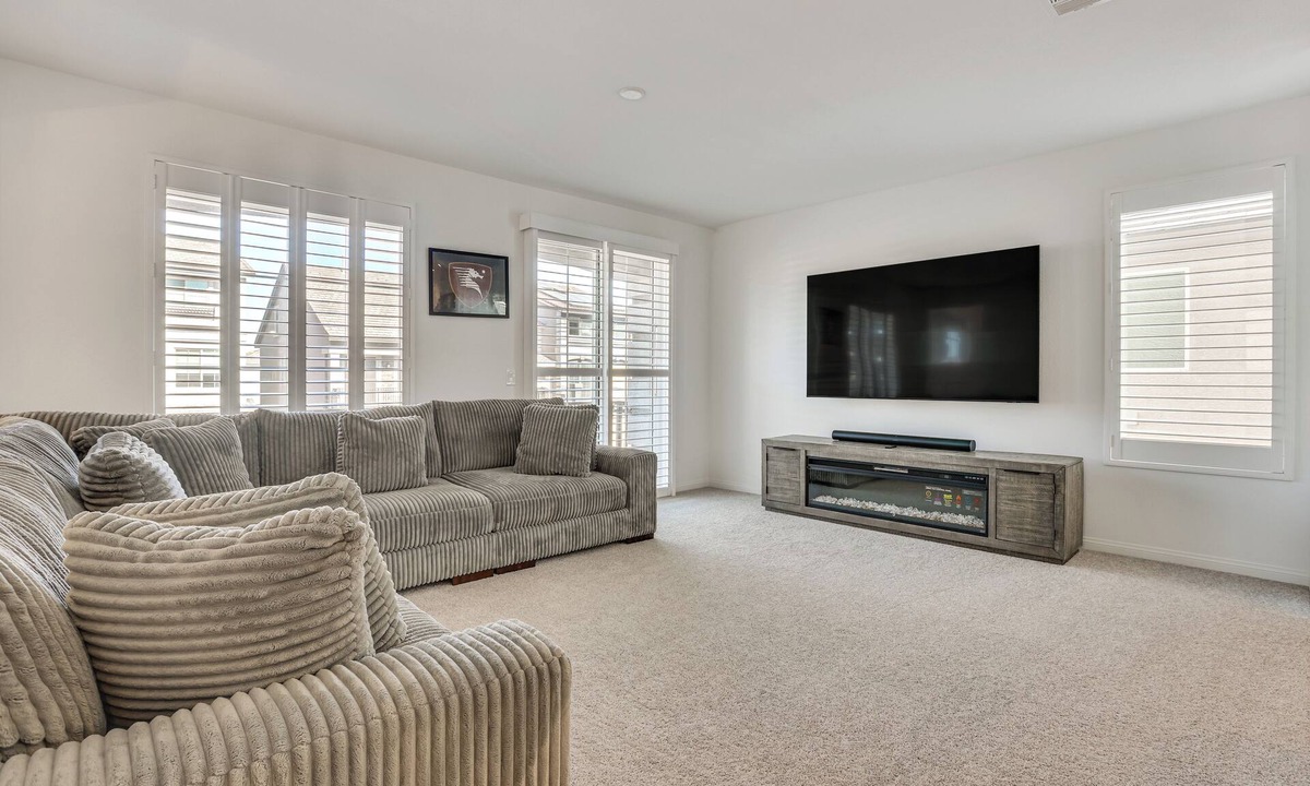 Enterprise House | 10 Mi to The Strip: Spacious Extended Vegas Stay!