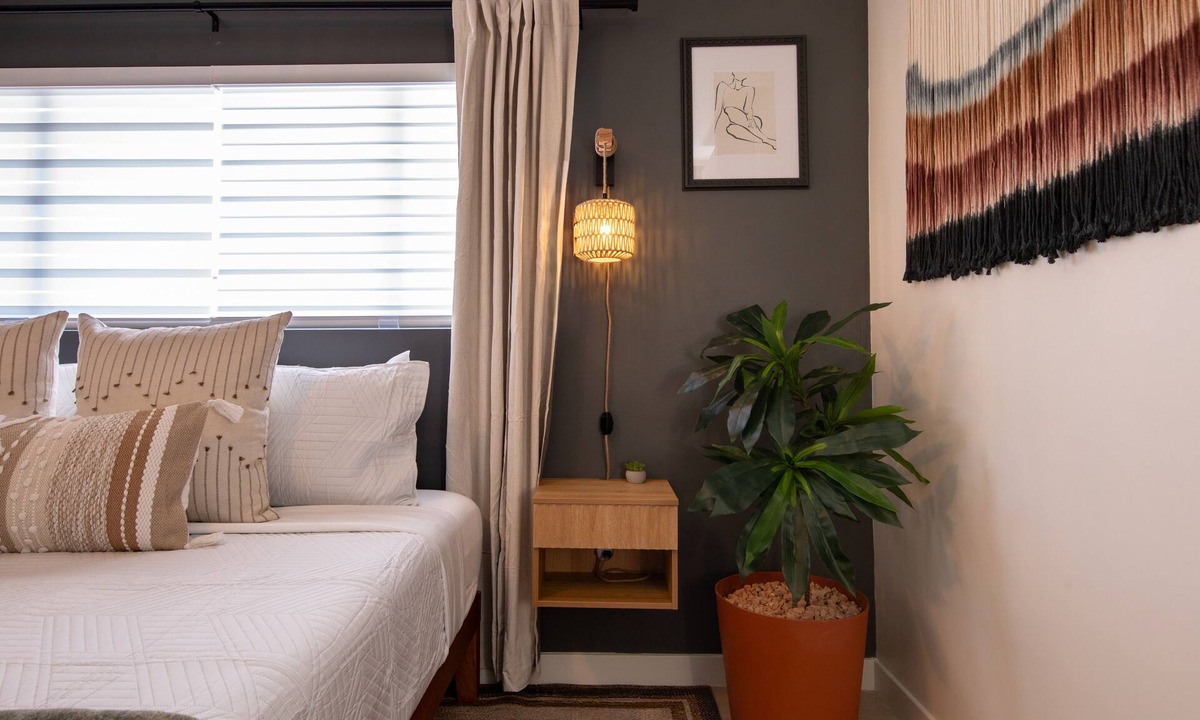 Hawthorne Apartment | 10 Minutes to World Cup - Hot Tub - Fire Pit -Parking - Sleeps 6