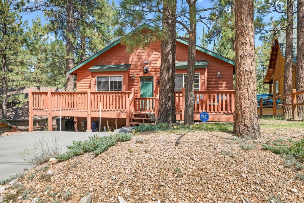 Big Bear House | 104 - Cozy Cabin in Pinewood Estates