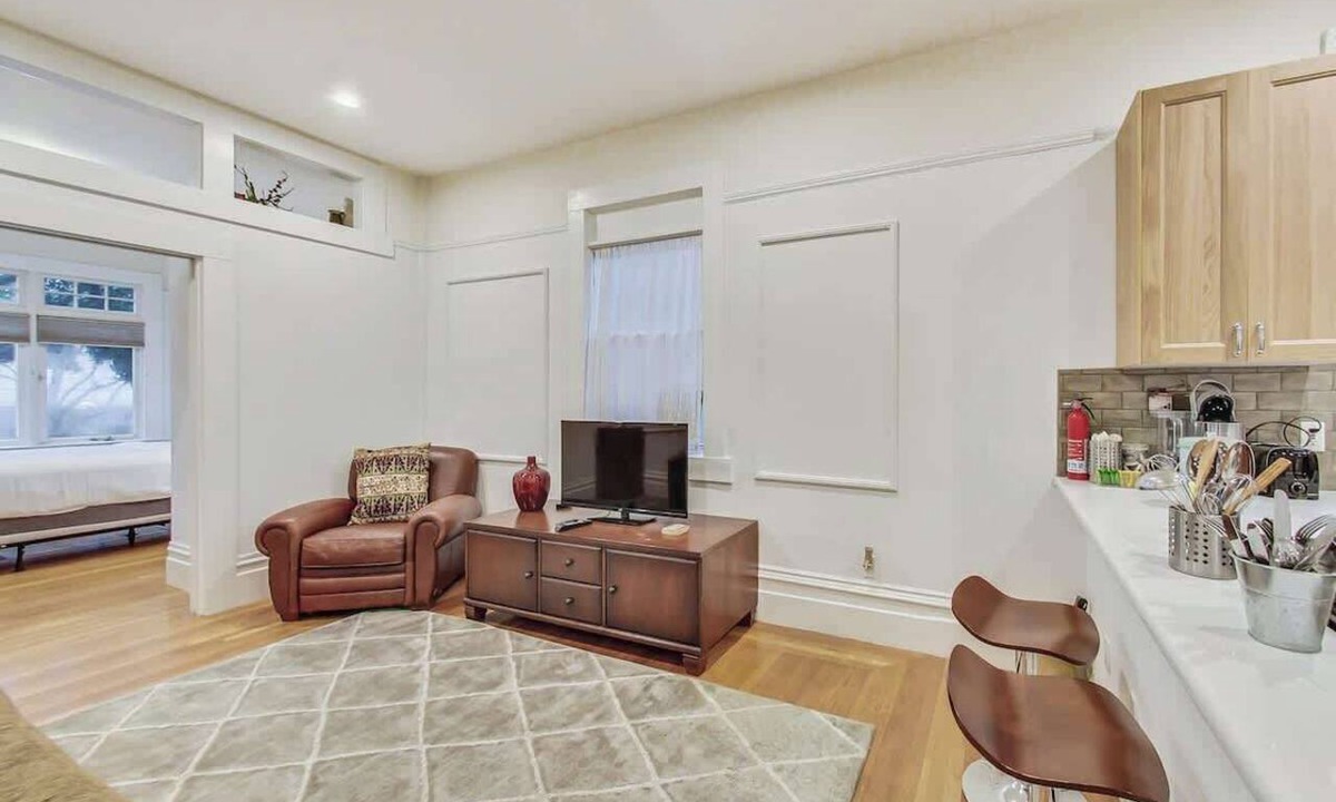 Pacific Heights Condo | 1BR Condo Heart of Pac Heights W/D Walk Score 97