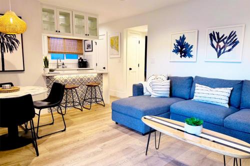 West Newport House | 2026 Award Winner, Luxe 2BR, steps to sand & pier, with fire pit, AC and parking