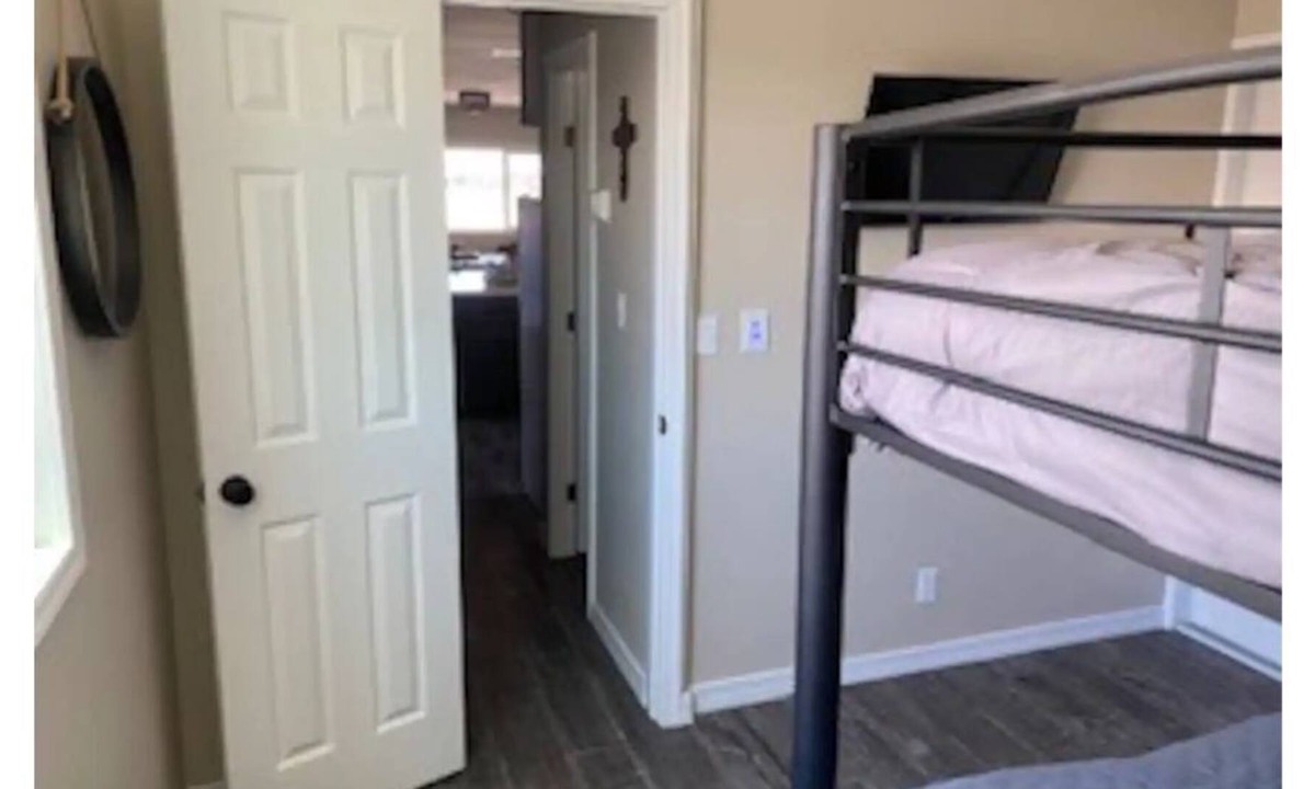 Lake Havasu City House | 2b2b Lake/Beachfront Havasu Island Home Sleeps 8