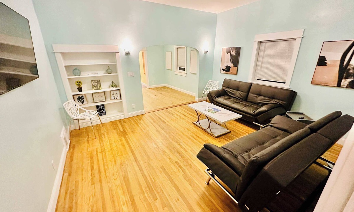 Old Southwest House | 3Masters/3.5Bath/Sleeps13