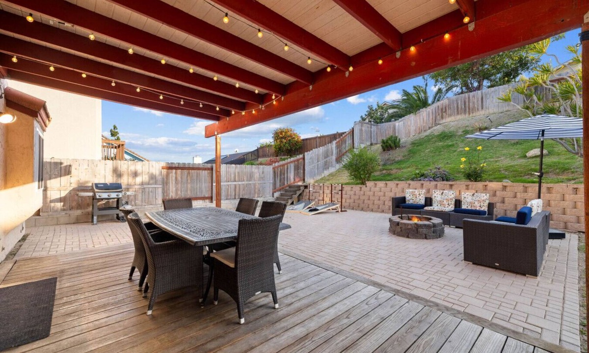 Bay Terraces Apartment | 4BR Oasis with Spa in Bay Terraces