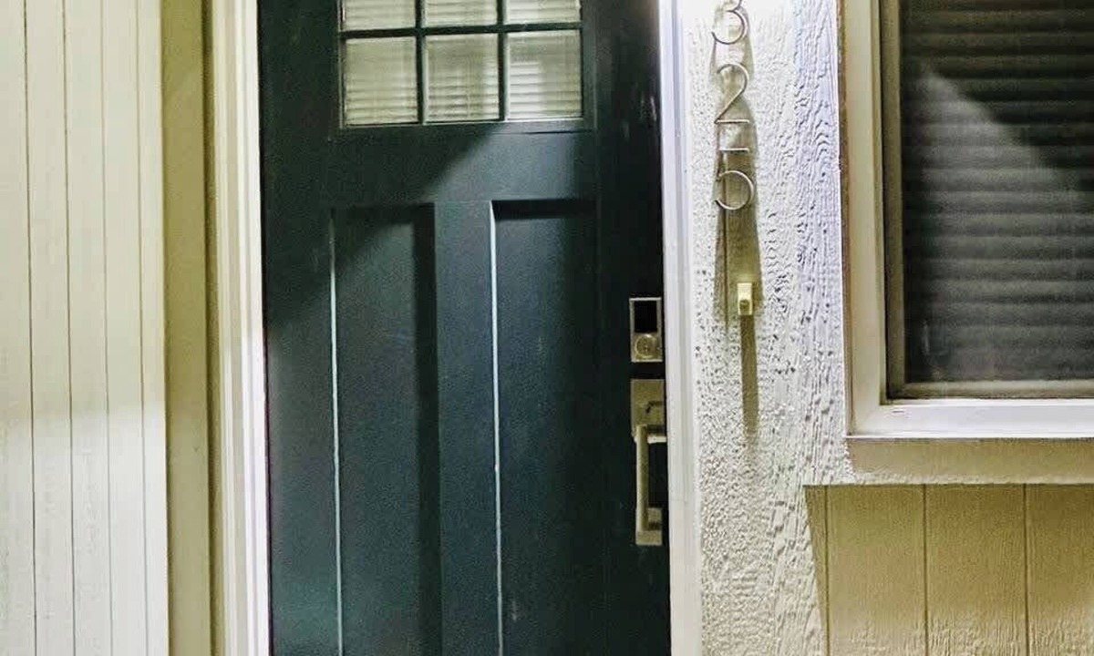 West University House | 6-Bedroom/3-Bath/Sleeps16/Pet OK
