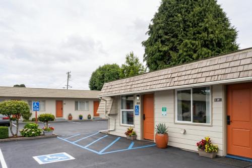 Fortuna Hotel | 6 Rivers Motel Fortuna near Hwy 101