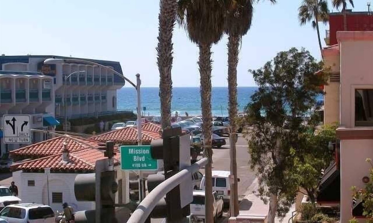Crown Point Condo | Across from beach & bay-perfect for relaxation, connection, and adventure.