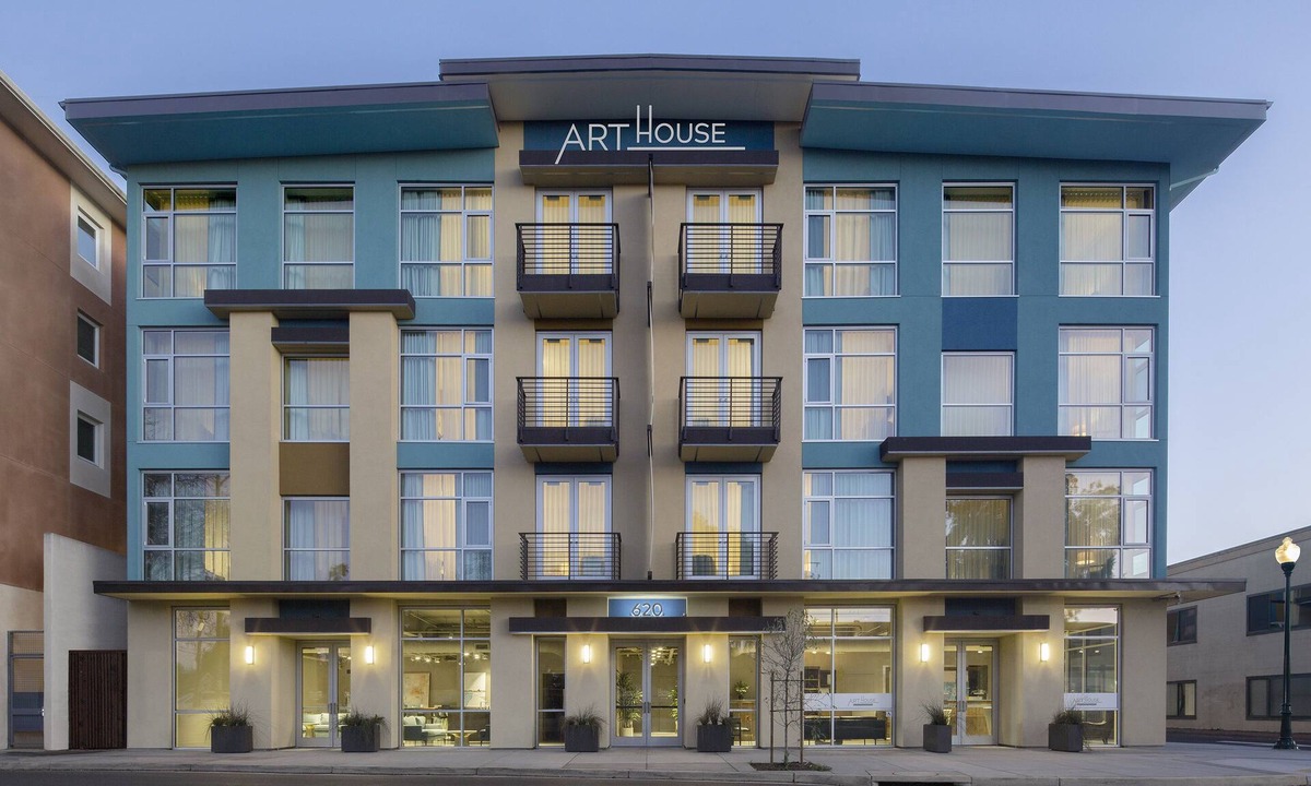 Santa Rosa Hotel | Art House Hotel and Suites