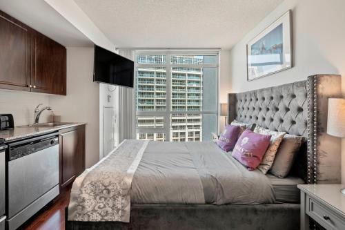 Fort York Apartment | Awesome Studio in the Heart of Downtown Toronto