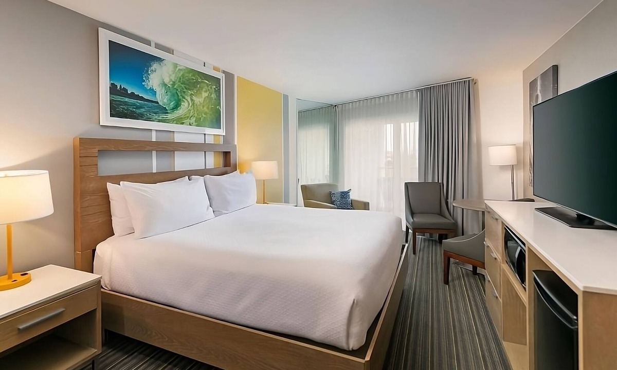 Mission Beach Hotel | Beach Getaway Near SeaWorld, Pacific Beach and Crystal Pier! Onsite Pool!