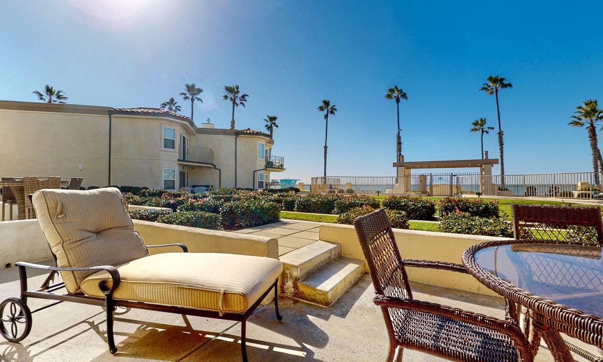 Townsite Condo | Beachfront Condo at the Sea - 30 Night Minimum