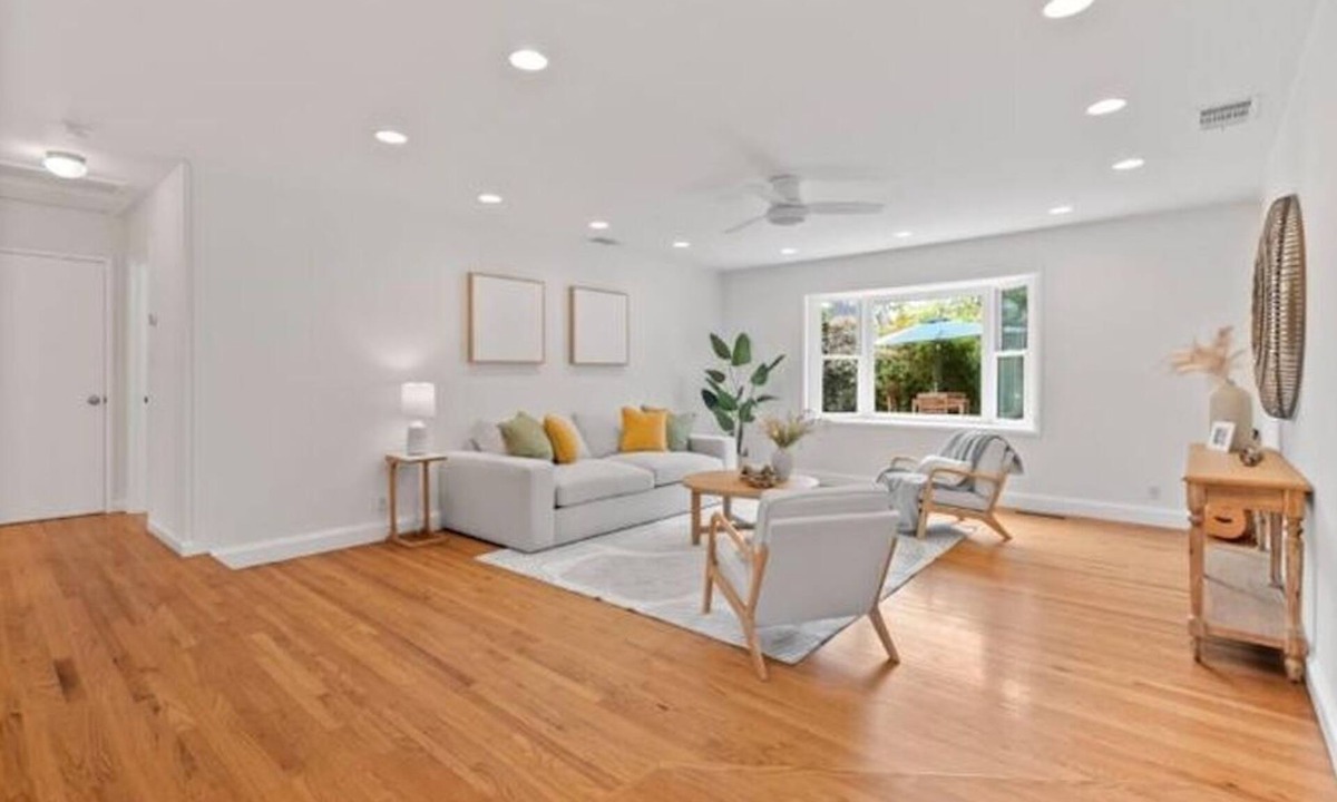 Nimitz Bed & Breakfast | Beautiful 5 bed 2.5 bath entire home