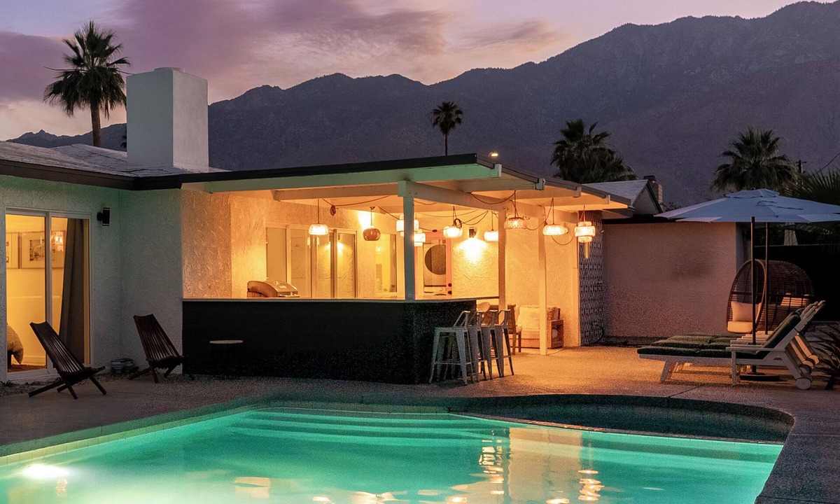 Palm Springs House | Beautiful Palm Springs Oasis