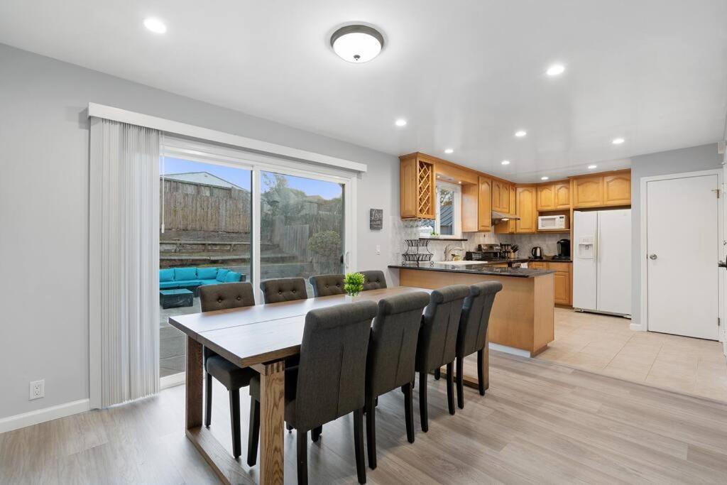 Pacifica House | Beautiful Vacation Home in Pacifica near popular beaches