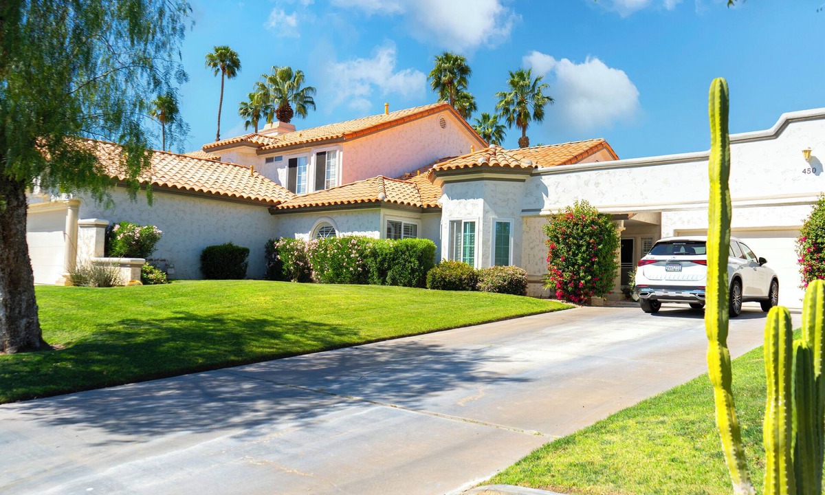 Palm Desert Condo | Beautifully Appointed Rare Single Story 2BD 2Bath Townhouse in Desert Falls