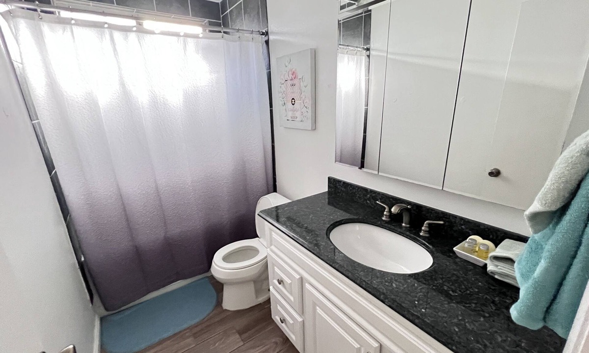 Green Valley North House | Big monthly discount. Professional travelers,relocating or just visiting.
