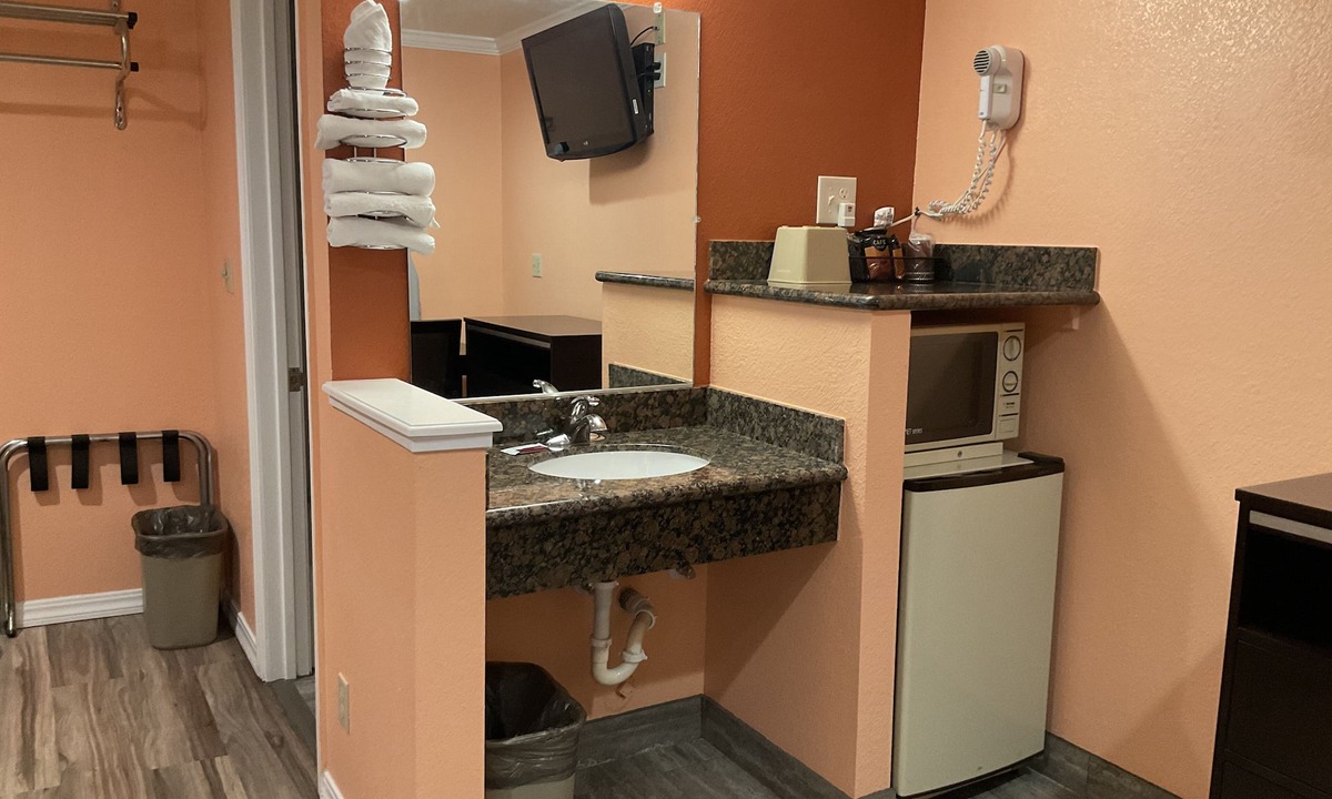 Old Mountain View Hotel | Budget Motel