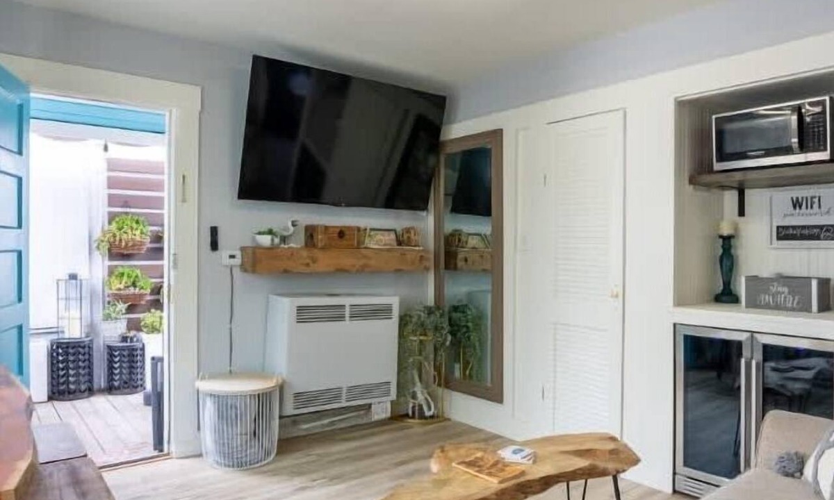 Capitola Apartment | Capitola Village Bungalow - 2 Blocks from the Sand