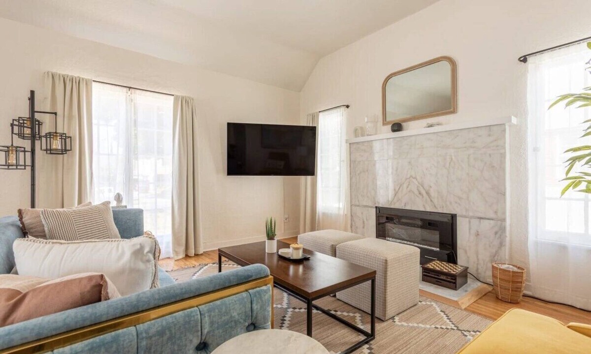 Carlson Park House | Charming 1920s Cottage on a Quiet Cul-de-Sac