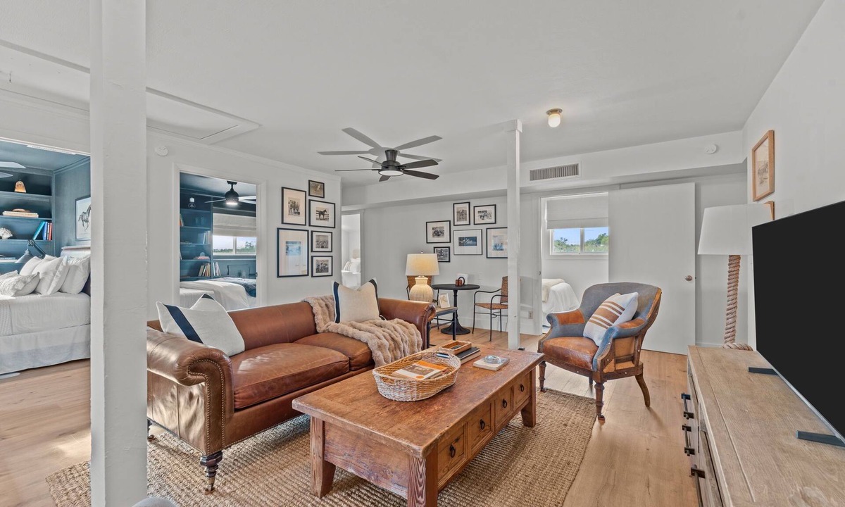 Wickenburg House | Charming Renovated 4BR Western Bunkhouse on Acreage, Horse Friendly -Wickenburg