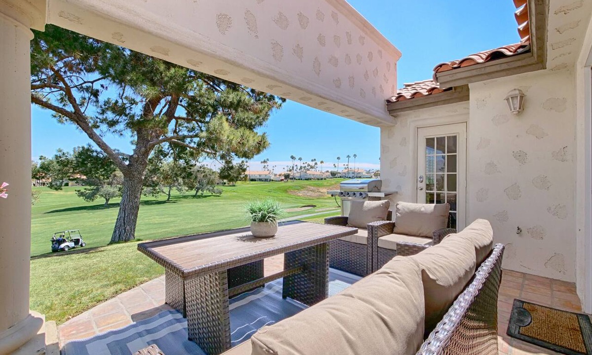 Palm Desert Condo | Chic & Elegant Golf Course Condo