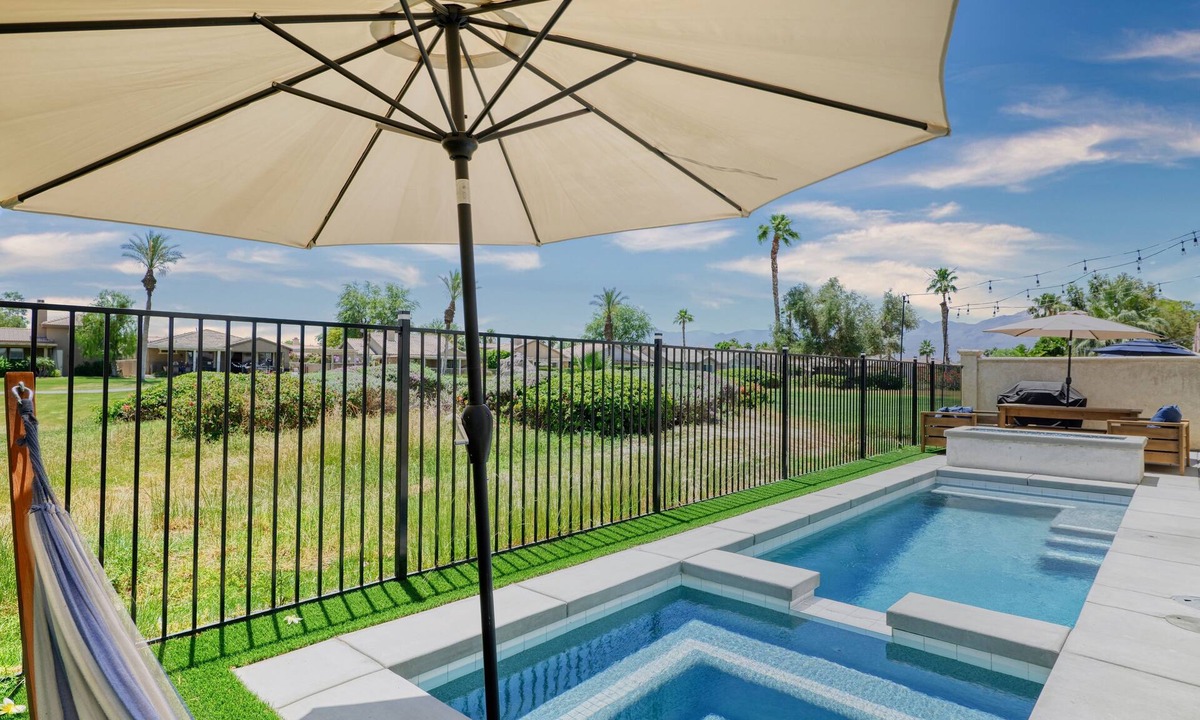 Indio House | Coachella Valley Getaway: Cal-King, Hiking, Pickleball, Golf, Swim