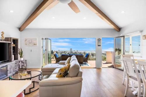 Ventura House | Combo Homes Ocean Views Patios Walk 2 Downtown