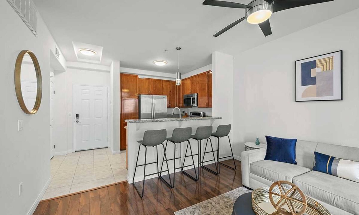 Gaslamp Quarter Condo | Comfortable Charmer in the Marina