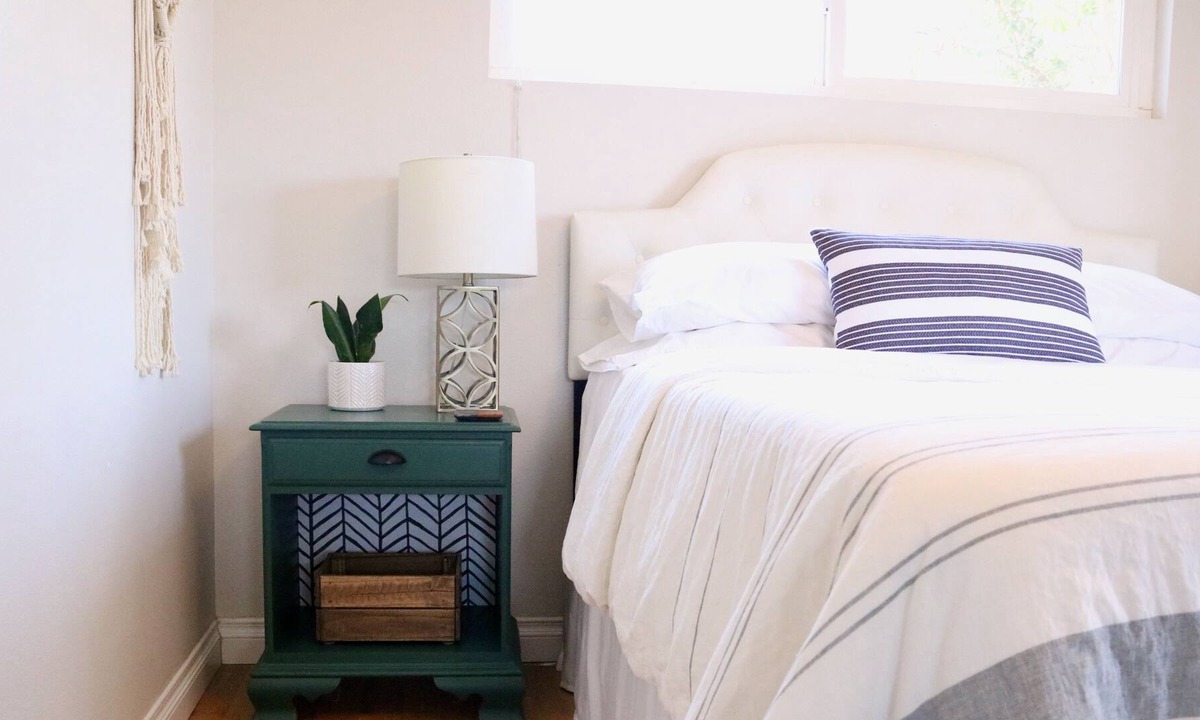 Allied Gardens House | Comfy, cozy updated guest home with private outdoor patio and canyon views
