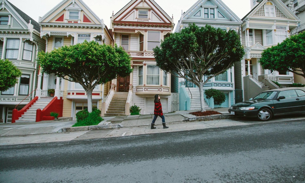 Cow Hollow Apartment | Connect to the energy and excitement!