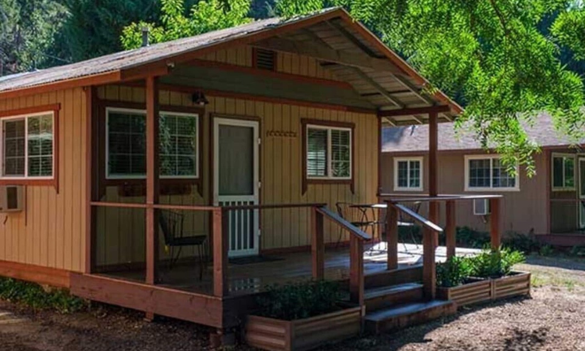 Somes Bar Cottage | Cottage 4.