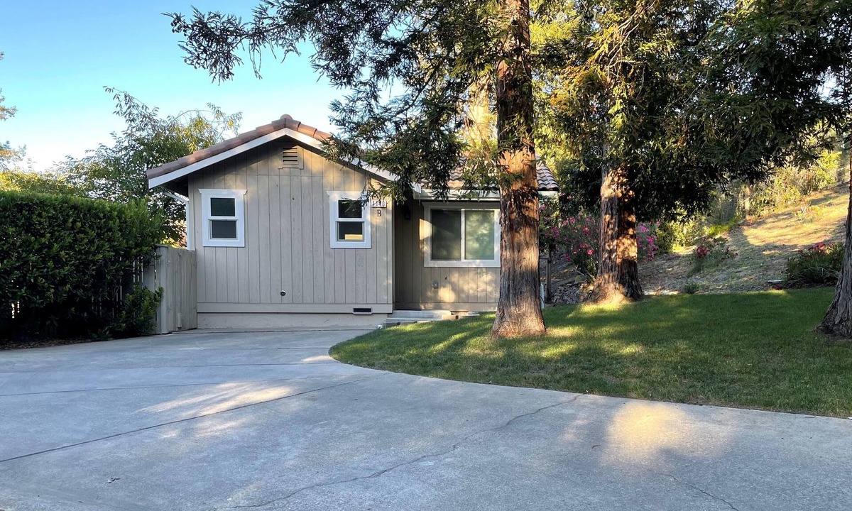 Walnut Creek House | Cozy guesthouse with complete privacy