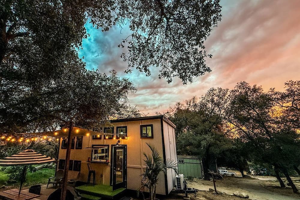 Pauma Valley Cabin | Cozy Modern Tiny Home with Panoramic Light & Starry Skies near Palomar Observatory, Pauma Valley, California