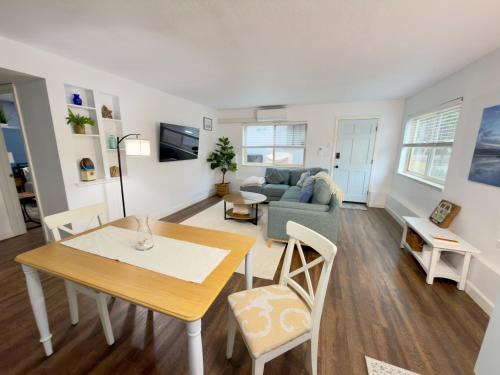 El Granada Apartment | Cozy One-Bedroom Coastal Retreat - Walk to Beach