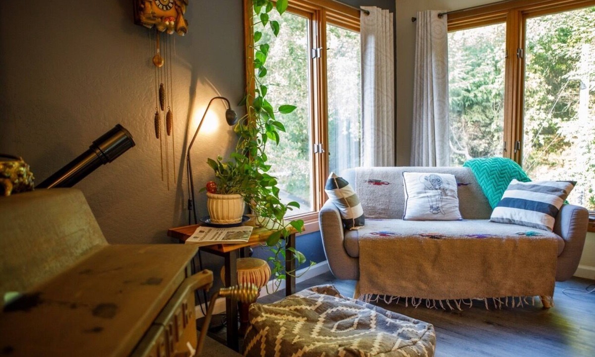 Sebastopol House | Cozy Redwood 2BR Walk to Monte Rio Beach