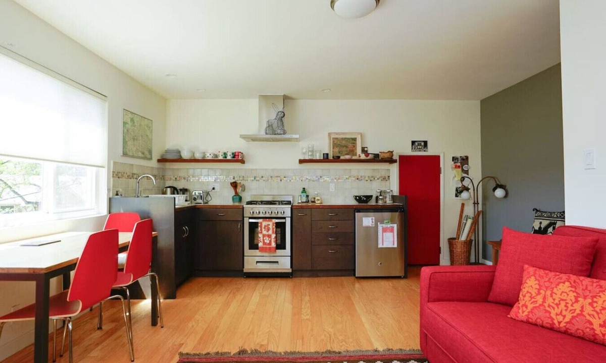Redwood Heights Apartment | Cozy Renovated Bay View Apt in Oakland w/Parking