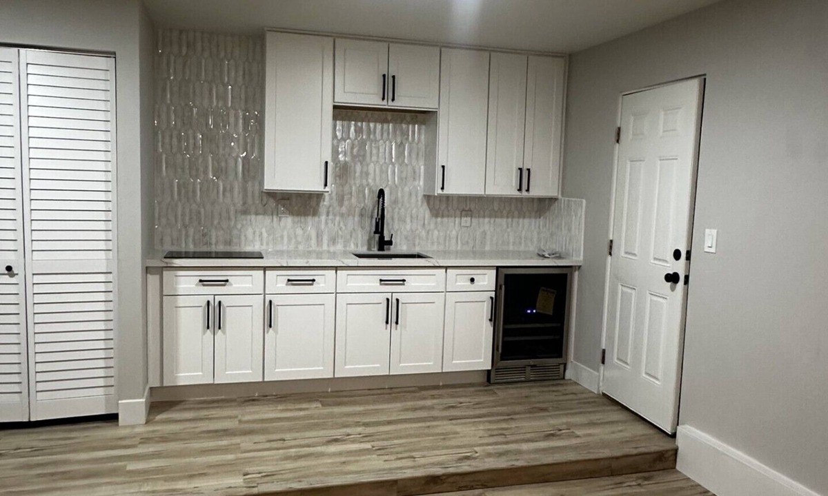 Winchester Apartment | Cozy studio in cool Las Vegas with refreshing AC