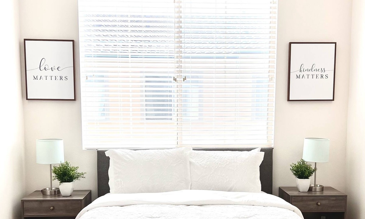 Ontario House | Cute & cozy townhome