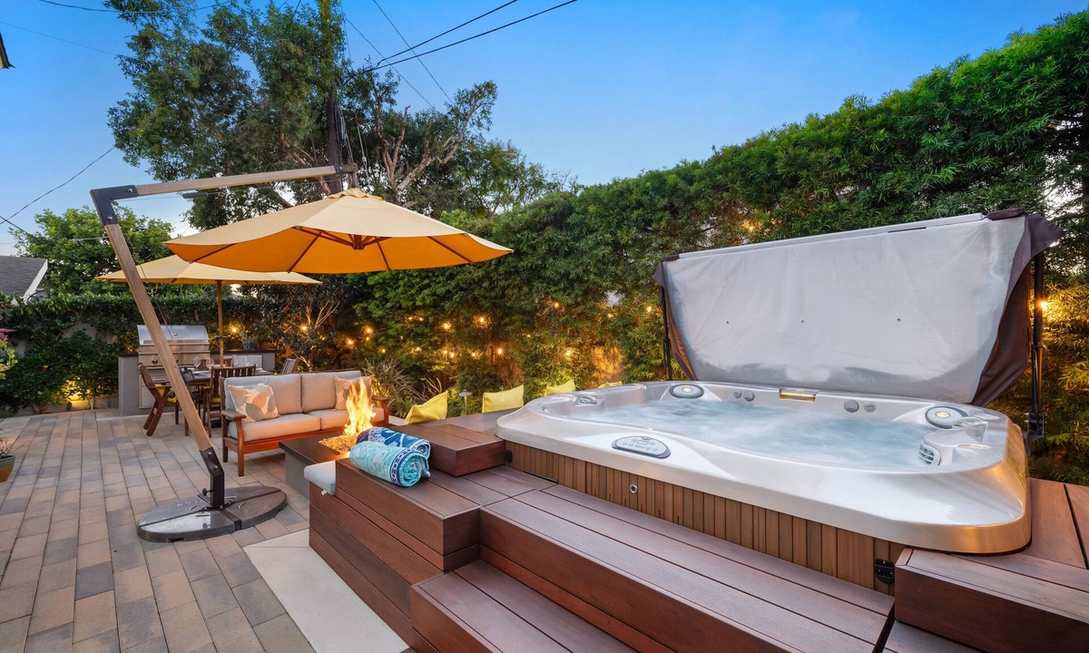 Lantern District House | Dana Dream Coastal Retreat