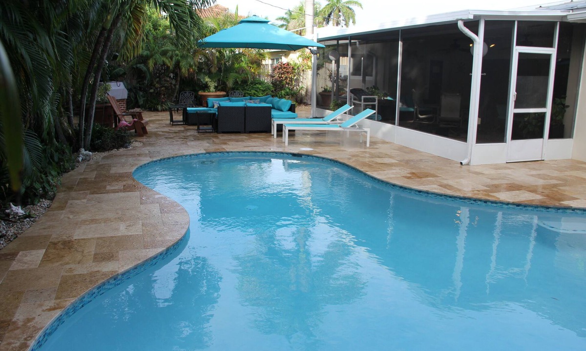 Deerfield Beach House | Deerfield Beach House and Pool https:/my.matterport.com/show/?m=6txjncxb5Lo