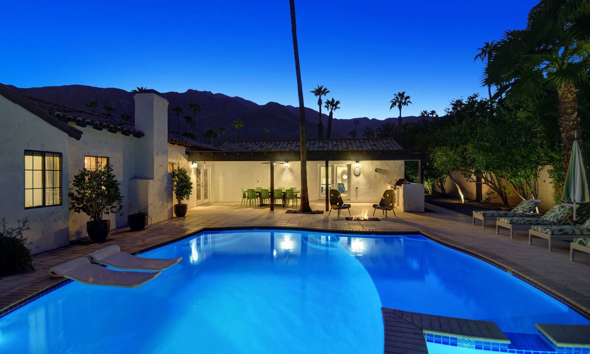 Uptown Design District House | Del Sol Retreat - Old Las Palmas.