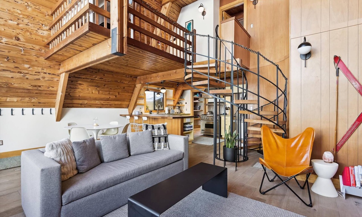 Alpine Meadows House | Delightful Upgraded Home in Alpine Meadows