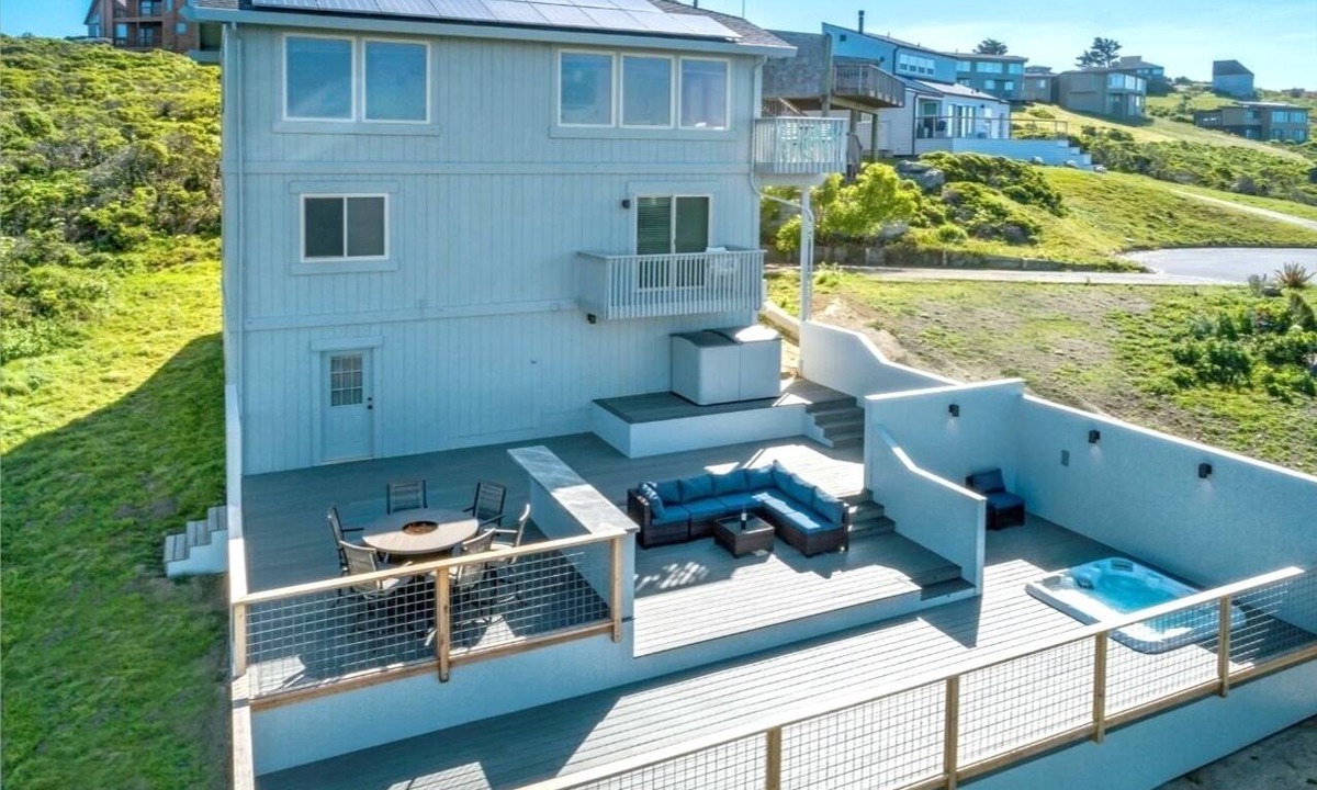 Dillon Beach House | Dillon Beach Playcation! Oceanview, Hot Tub & Fire Table | Agua La Vista