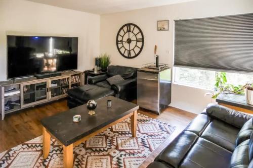 Central Escondido Apartment | Escondido Urban Stay - Stylish 2BR Apartment