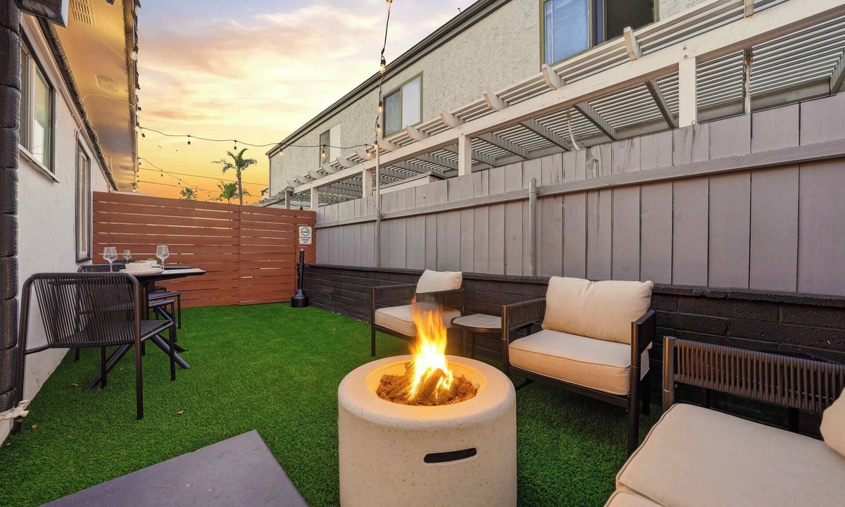 North Park House | Explore North Park Chic 2br w/Fire Pit Sleeps 6