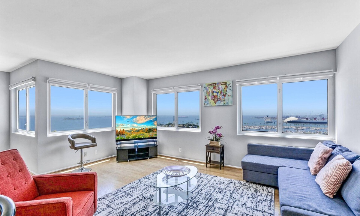 Waterfront Condo | Exquisite · Sky High Luxury · Spectacular Views!