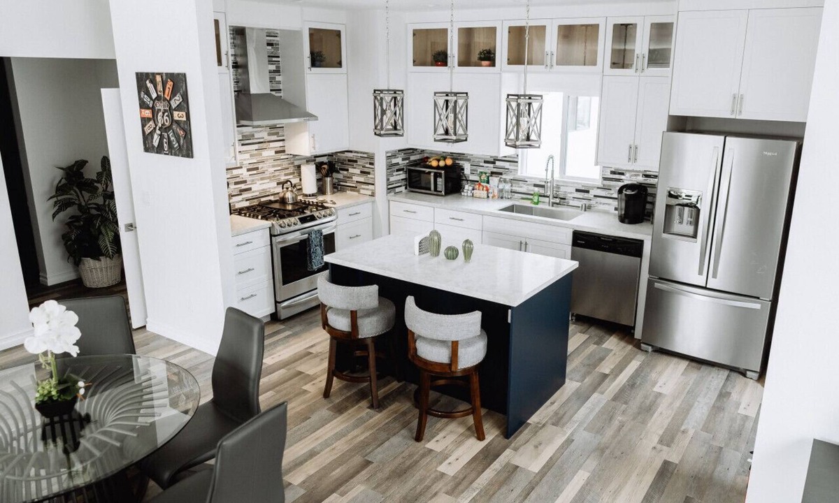 North Hollywood House | FIFA World Cup: ELEGANT, WELL-APPOINTED 3-BEDROOM HOME WITH PRIVATE HOT TUB BUILT IN 2020 (p26)