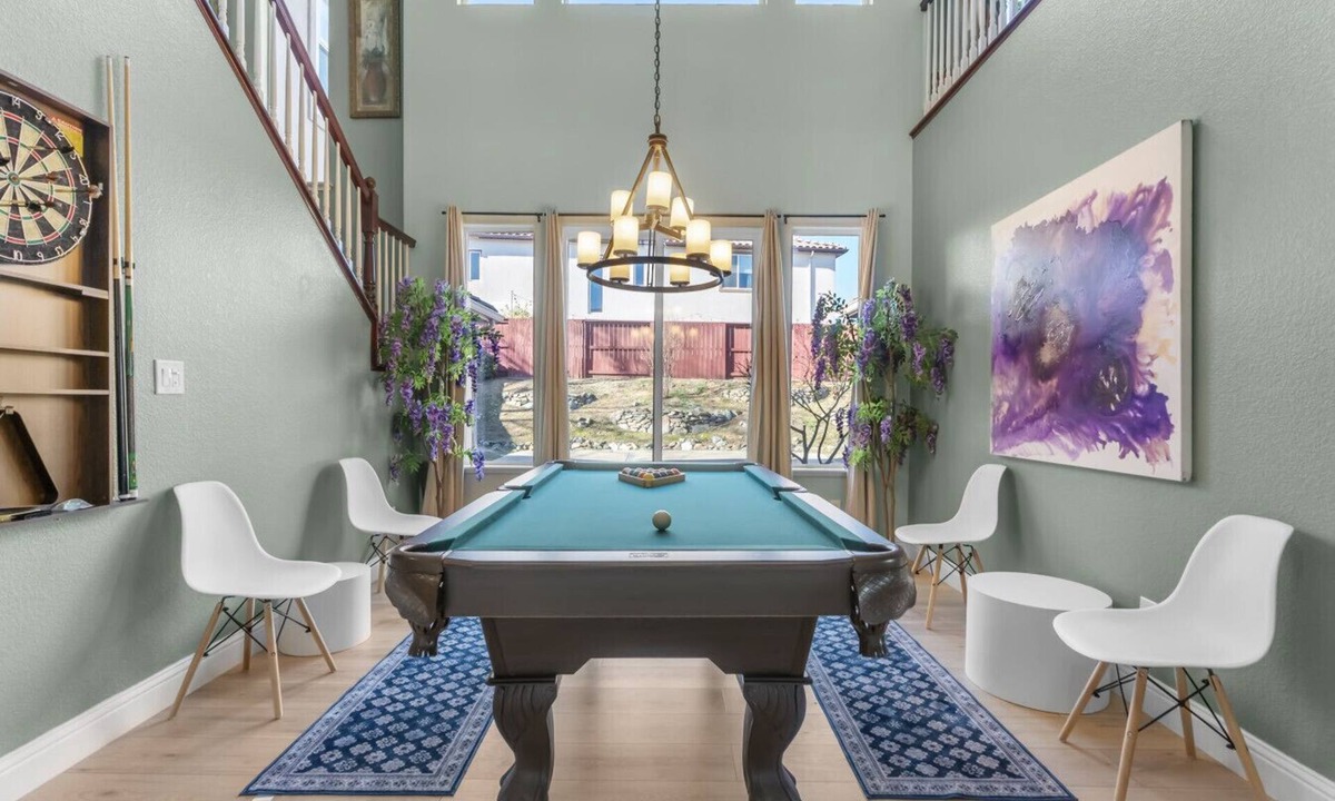 El Dorado Hills House | Game Lovers` Retreat: 4000 sqft of Fun