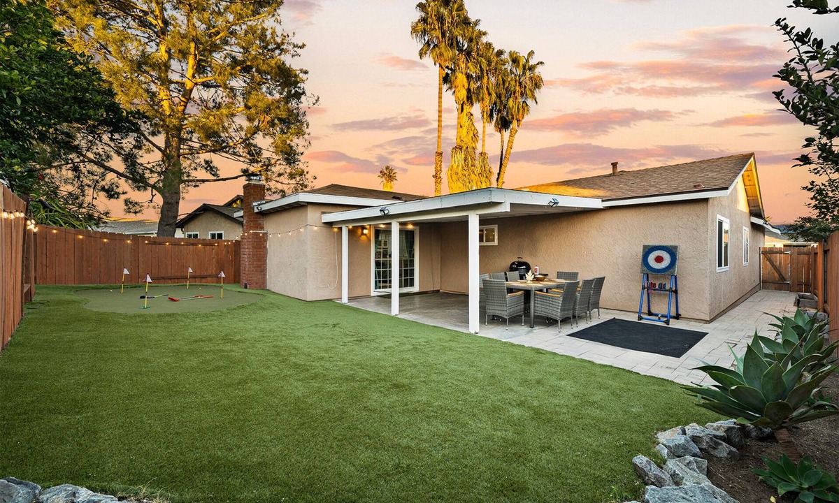 Mira Mesa House | Gate Yard, Garage, Golf, 4-Bed, Mira Mesa